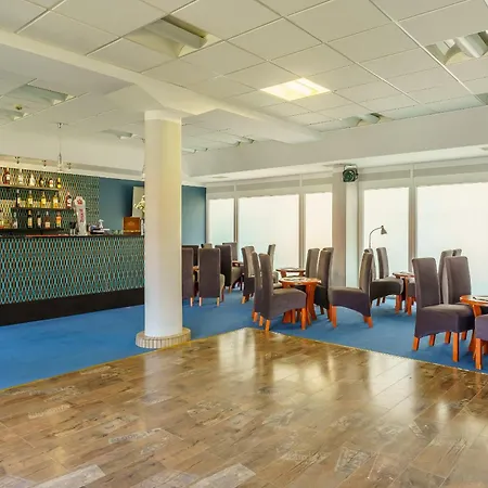 Курортний комплекс Centrum Rehabilitacyjno - Wczasowe Amber *
