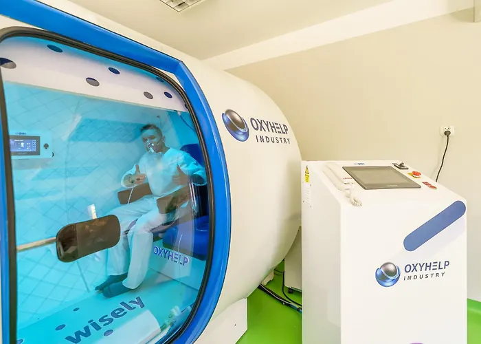 Centrum Rehabilitacyjno - Wczasowe Amber אתר נופש קולובז'ג